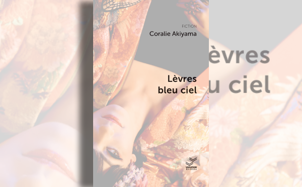Coralie Akiyama - Lèvres bleu ciel